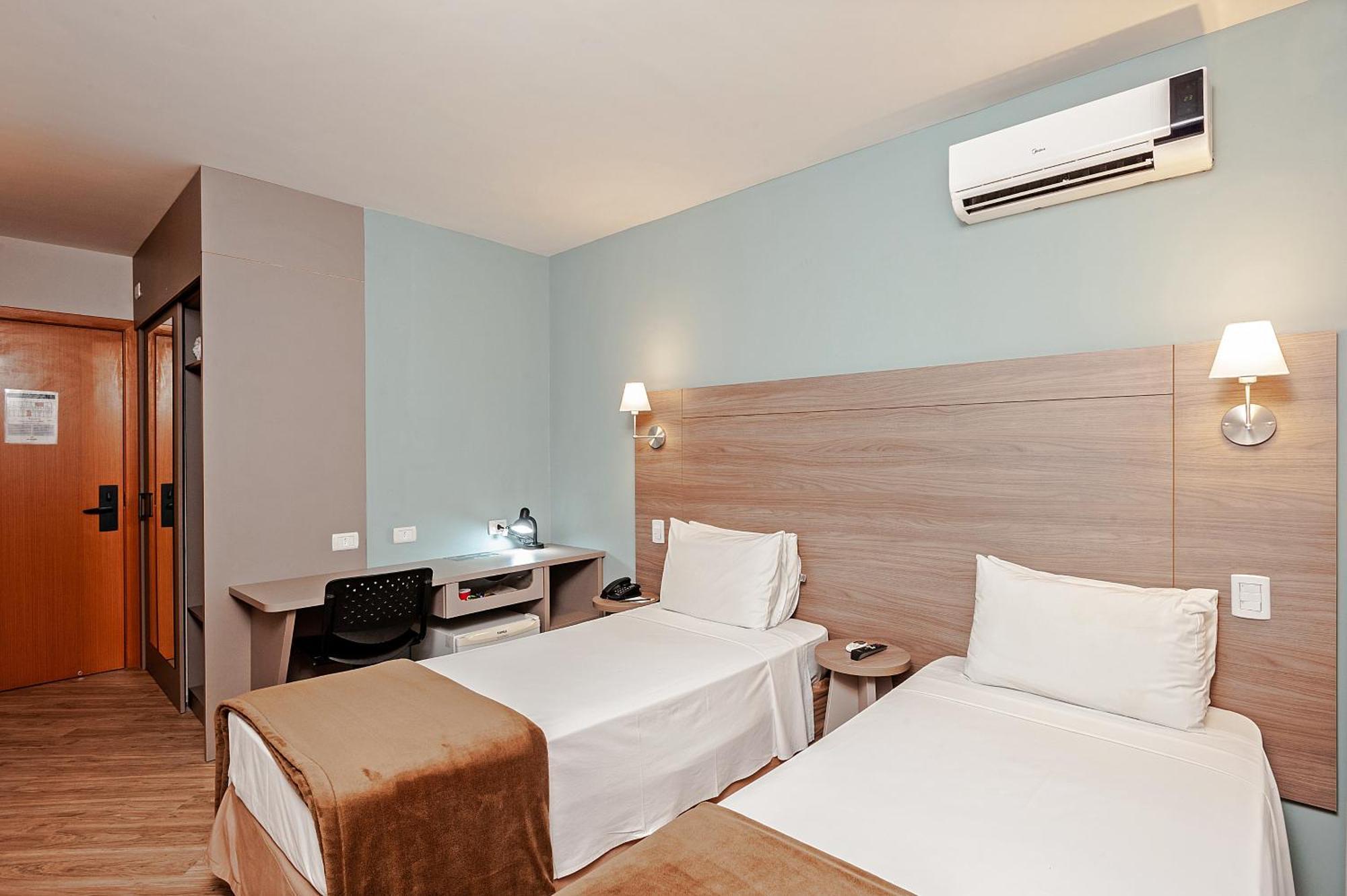 Quarto Twin Standard